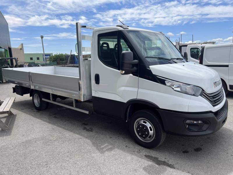 Plateau en aluminium sur Iveco Daily à Manosque 04