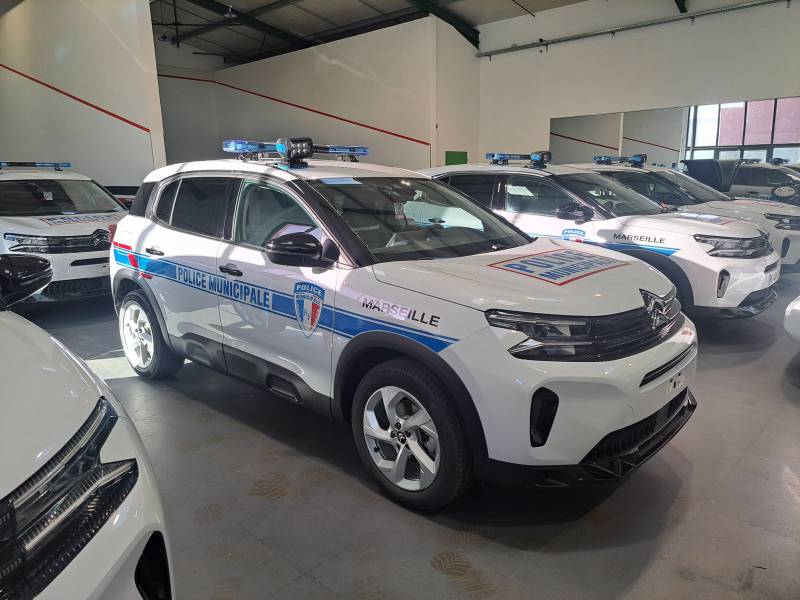 Transformation de 85 Citroën en véhicule de police municipale pour la commune de Marseille 13