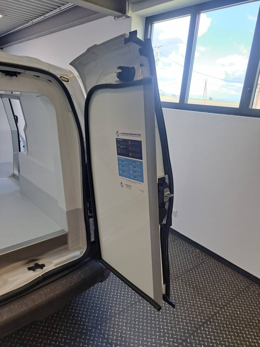 Aménagement d'un véhicule frigo