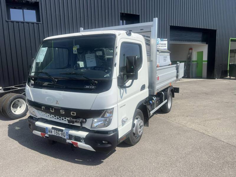 Fuso canter avec lame à neige et saleuse à Manosque 04