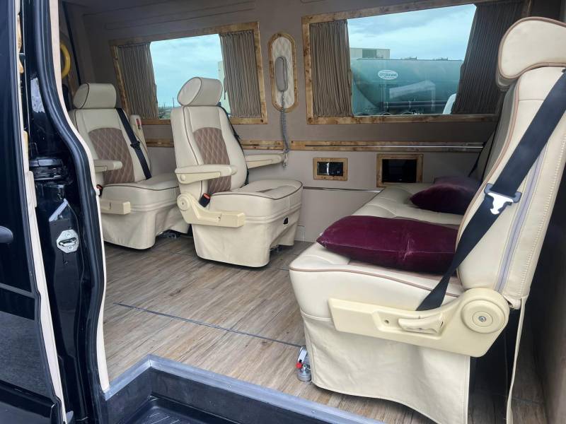 Sprinter VIP aménagé TPMR à Manosque 04