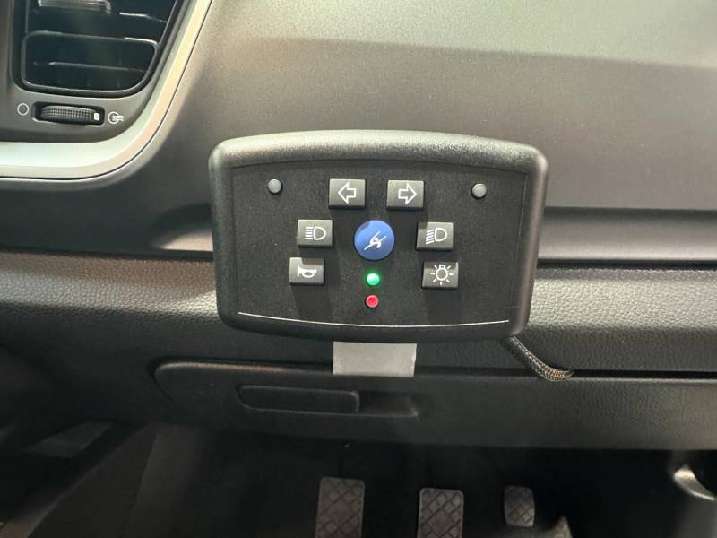 Aménagement auto-école sur Kia Stonic à Manosque 04