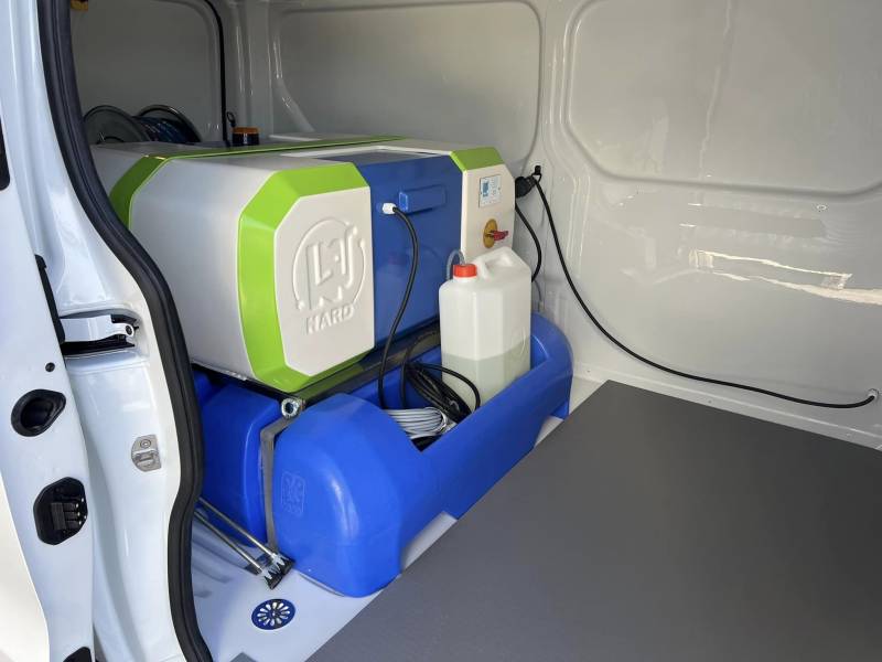 nettoyeur haute pression véhicule utilitaire dans le 04