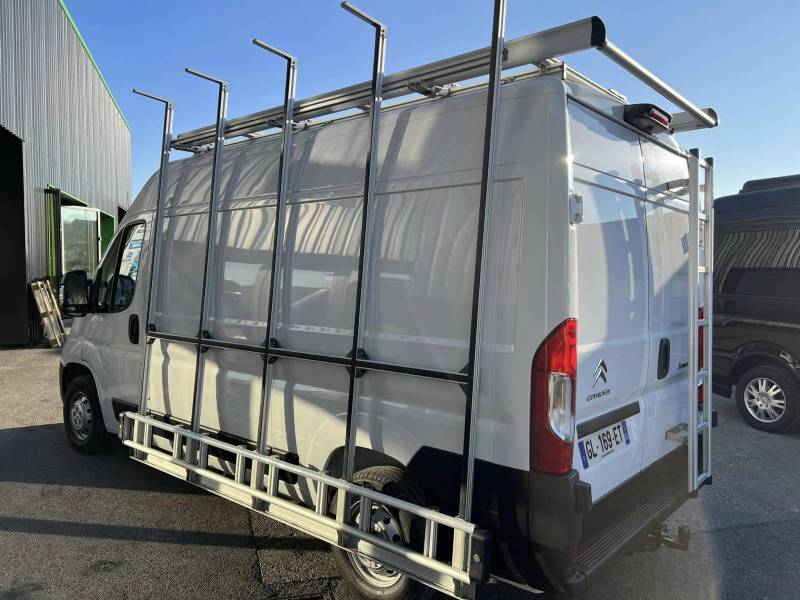 Pose galerie et porte pupitre sur Citroen Jumper à Manosque 04