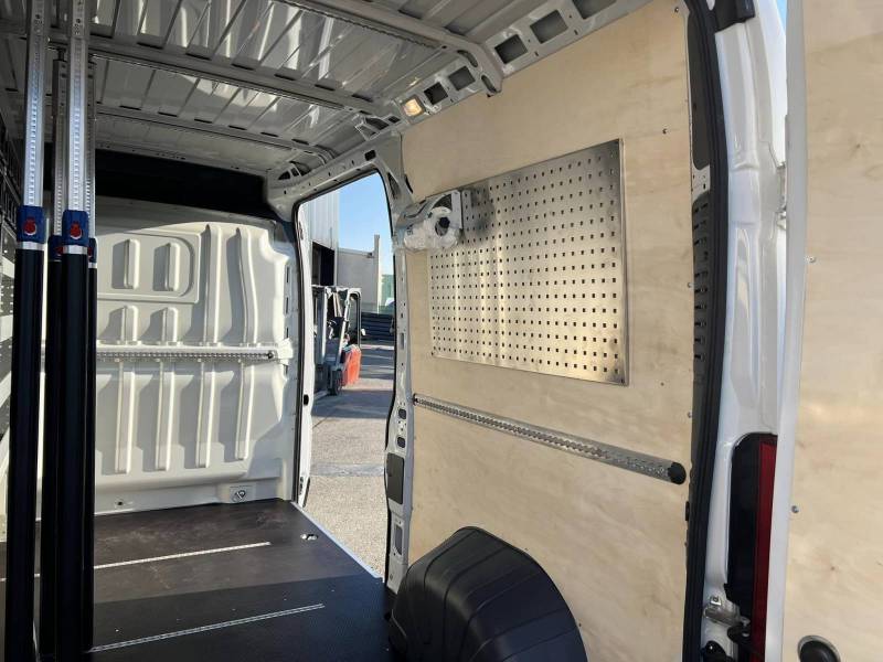 Habillage paroit bois utilitaire région Paca 