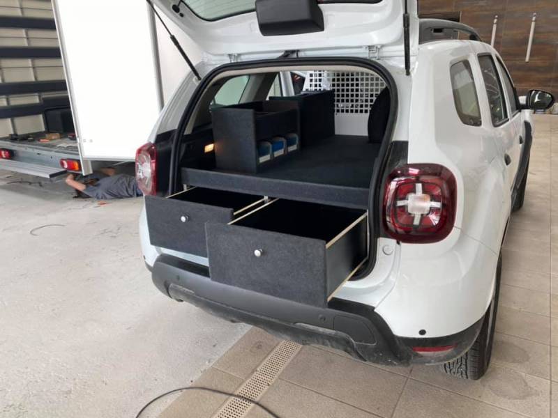Meuble de rangement pour coffre de Dacia Duster - Rangement de Coffres -  MAXIAVENUE
