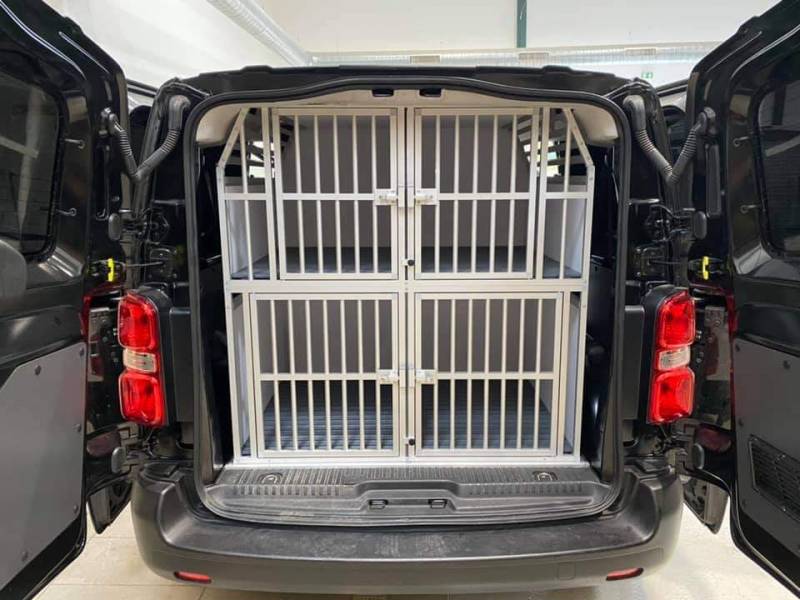 Aménagement animalier fourgon à Manosque 04