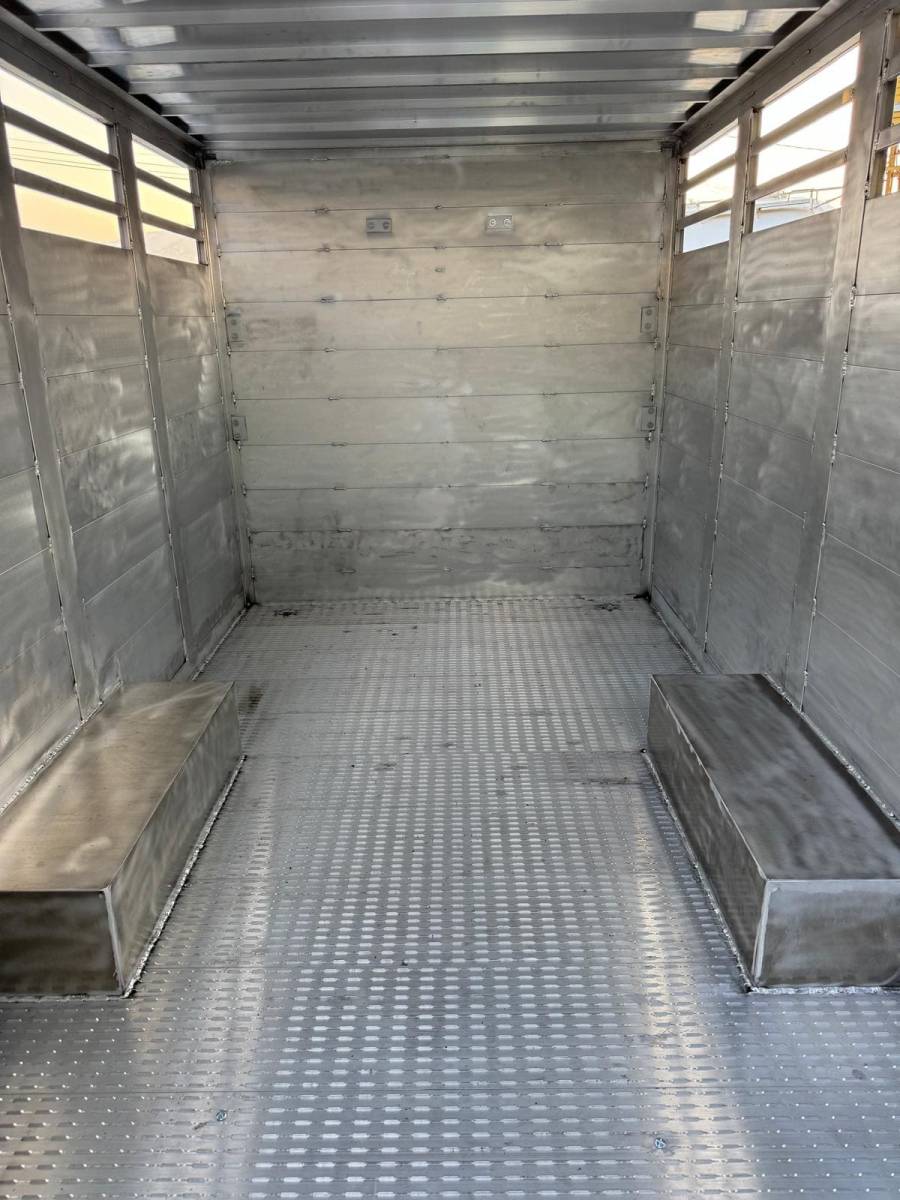 Fabrication d'une bétaillère pour le transport d'animaux