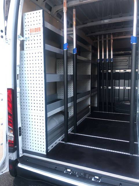 Aménagement interieur d'un iveco pour un particulier dans la région paca 