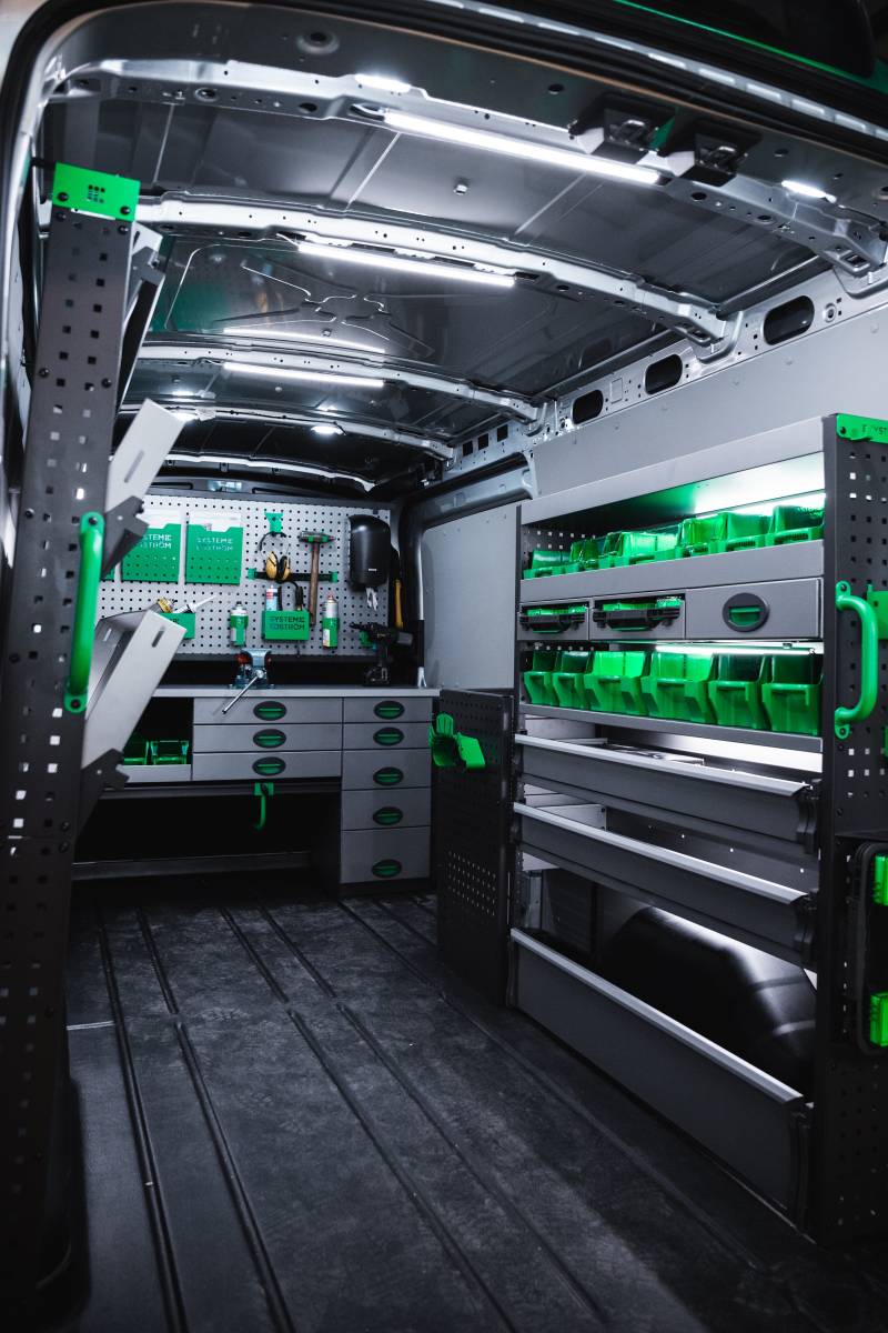 Aménagement intérieur fourgon à Manosque 04