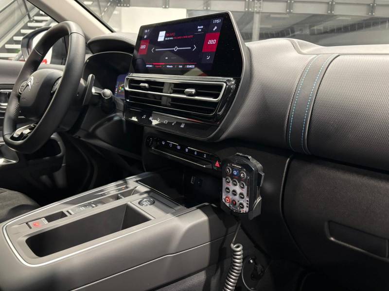 Installation équipement véhicule police municipale dans la région Paca 04