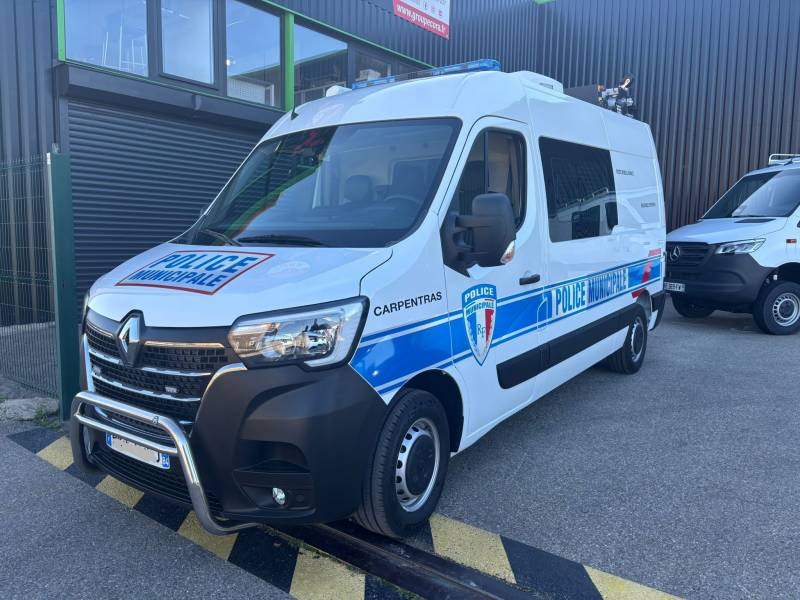 Transformation d'un Renault Master en véhicule de police municipale à Manosque 04