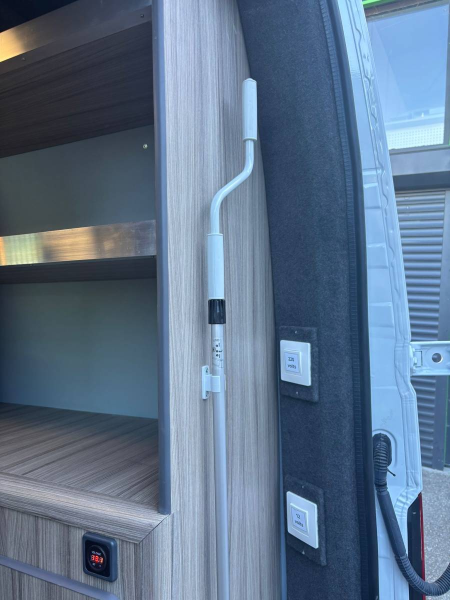 Transformation d'un Renault Master en véhicule de police municipale