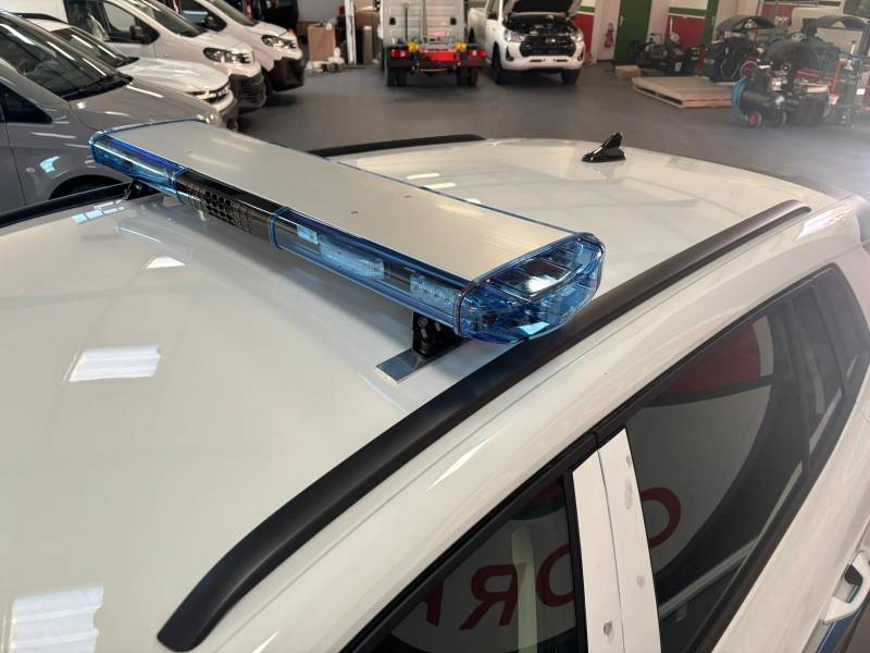 Transformation d'une Skoda en véhicule professionnel pour la police municipale