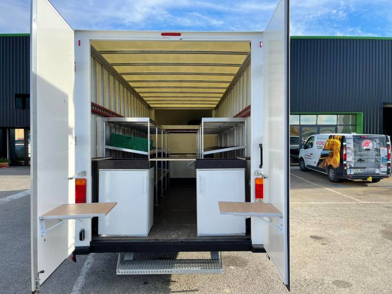 Aménagement utilitaire pour le transport de denrées alimentaire à Manosque proche de Sisteron (04)