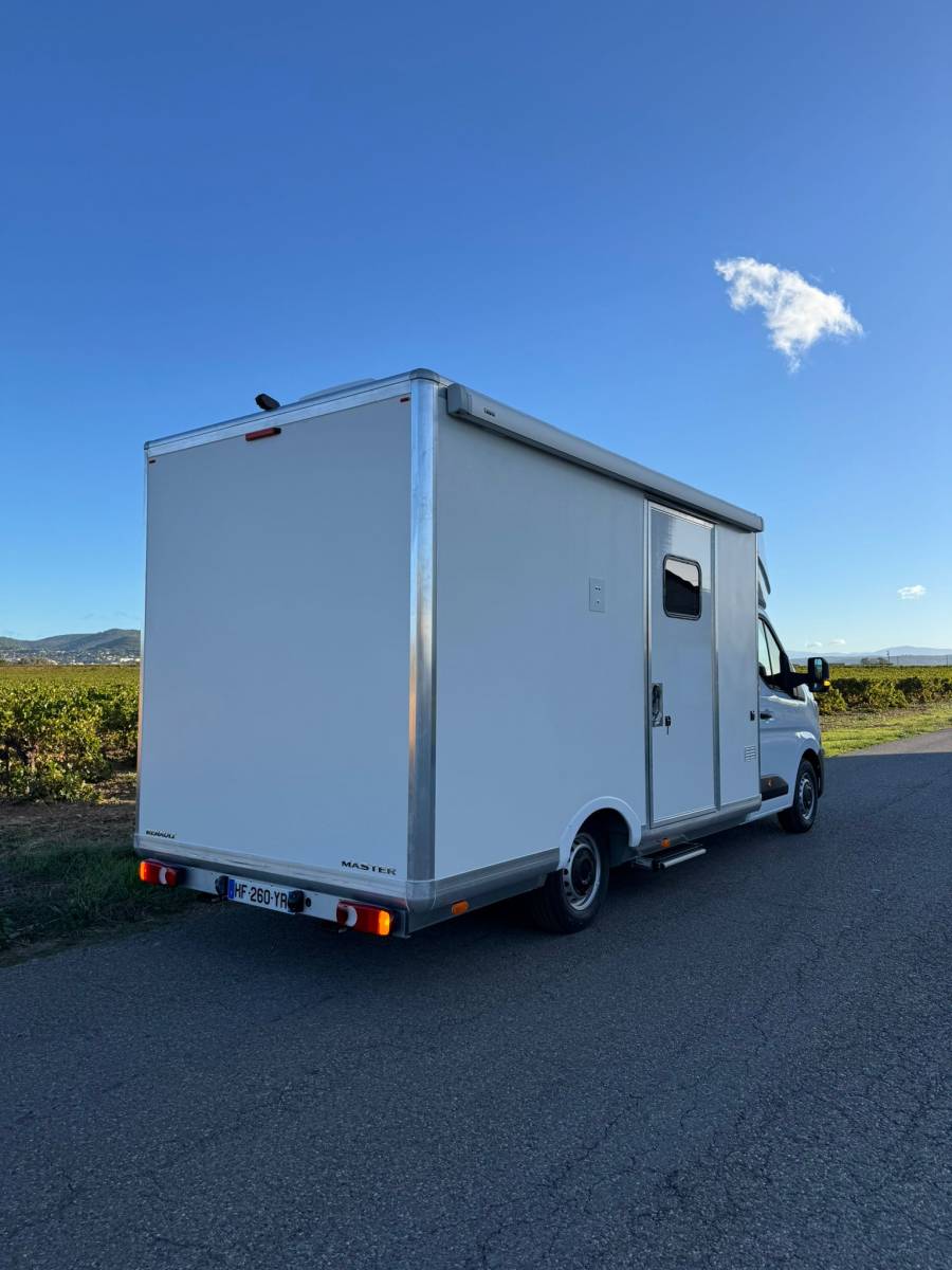 Pose cabine sur un utilitaire dans la région Paca 