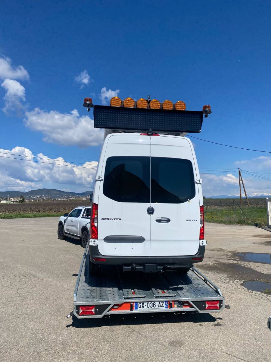 Transformation d'un utilitaire en véhicule patrouilleur dans la région paca 